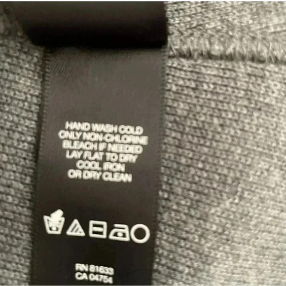 Kenneth Cole Cotton  Blend Military Buttons Gray Warm Cozy Women’s Sweater SZ PM - Picture 8 of 10